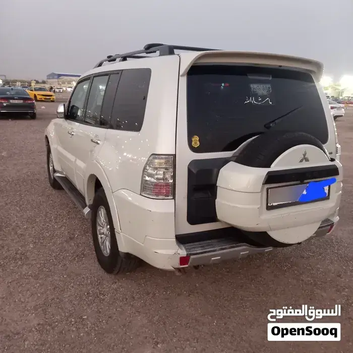 Mitsubishi Pajero 2010 photo 3