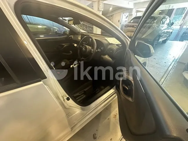 Toyota Yaris 2024 photo 4