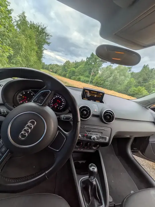 Audi A1 2015 photo 2