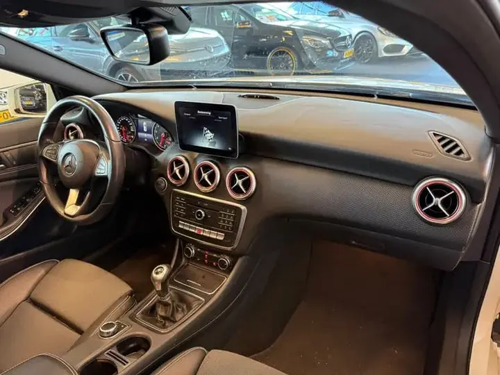 Mercedes-Benz A-Class 2017 photo 2