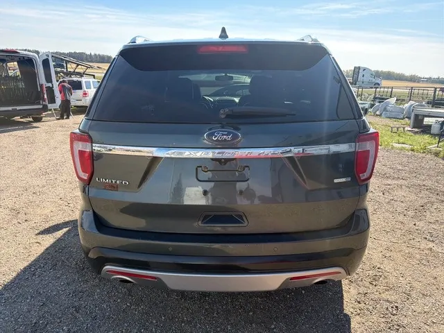 Ford Explorer 2016 photo 4
