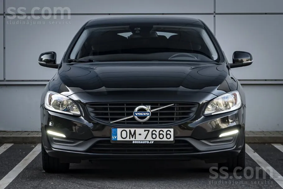 Volvo V60 2018 photo 2