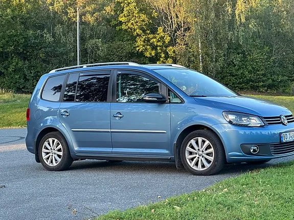 Volkswagen Touran 2012 photo 3