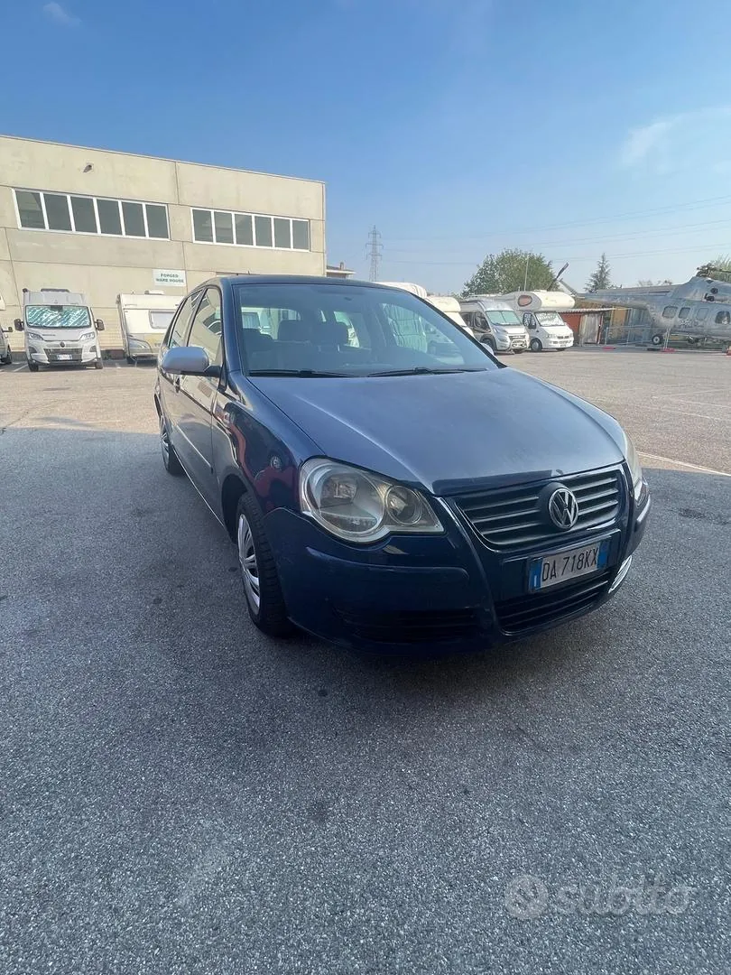 Volkswagen Polo 2006 photo 2