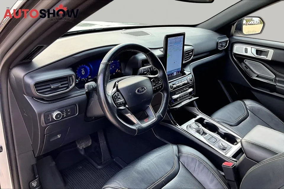 Ford Explorer 2022 photo 2
