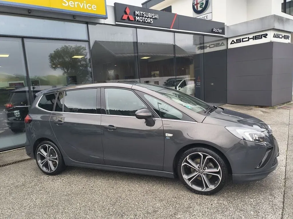 Opel Zafira 2015 photo 2
