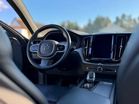 Volvo Xc60 2020 photo 4