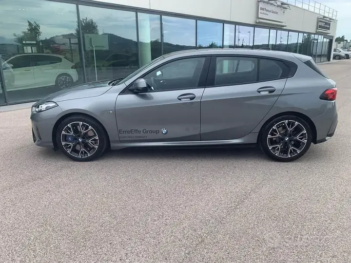 BMW 1 Series 2024 photo 4