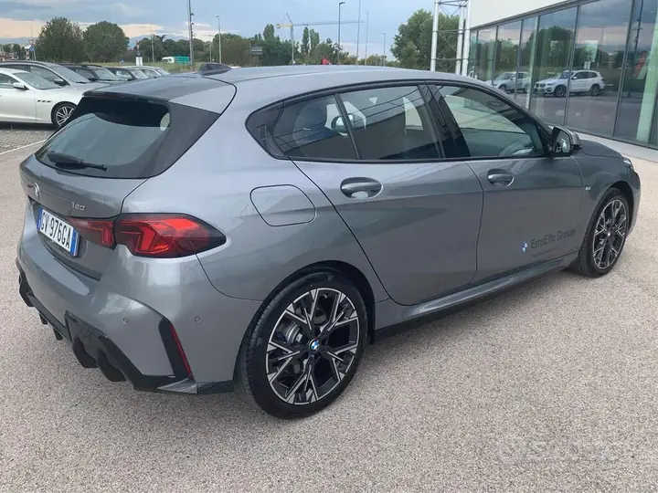 BMW 1 Series 2024 photo 3