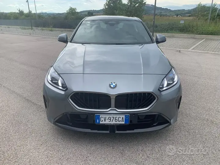 BMW 1 Series 2024 photo 2