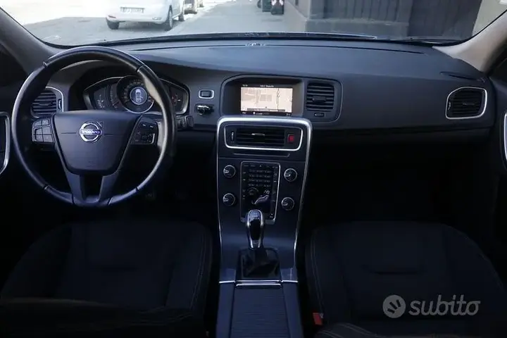 Volvo S60 2018 photo 2