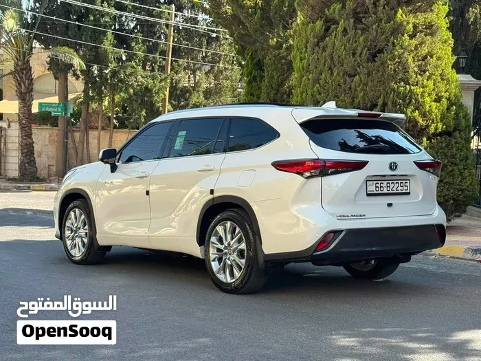 Toyota Highlander 2021 photo 3