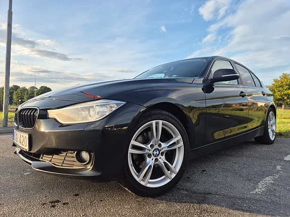BMW 320D 2012 photo 3