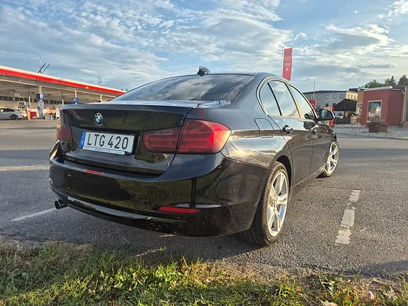 BMW 320D 2012 photo 4