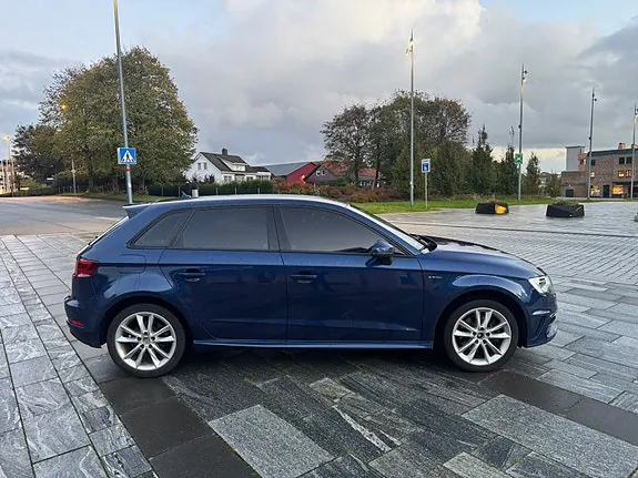 Audi E-Tron 2016 photo 4
