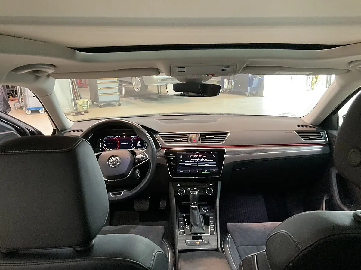Skoda Superb 2022 photo 3