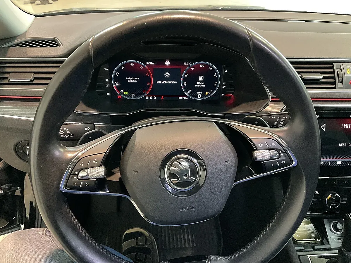 Skoda Superb 2022 photo 2