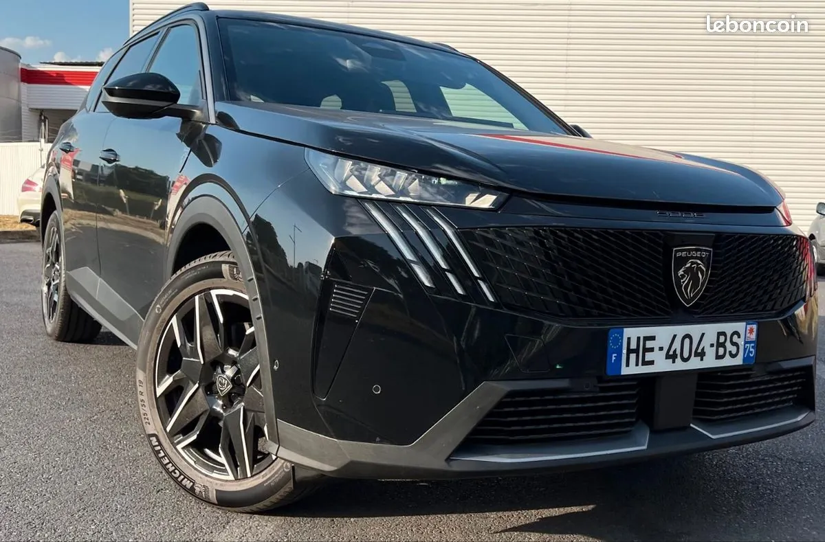 Peugeot 5008 2025 photo 3