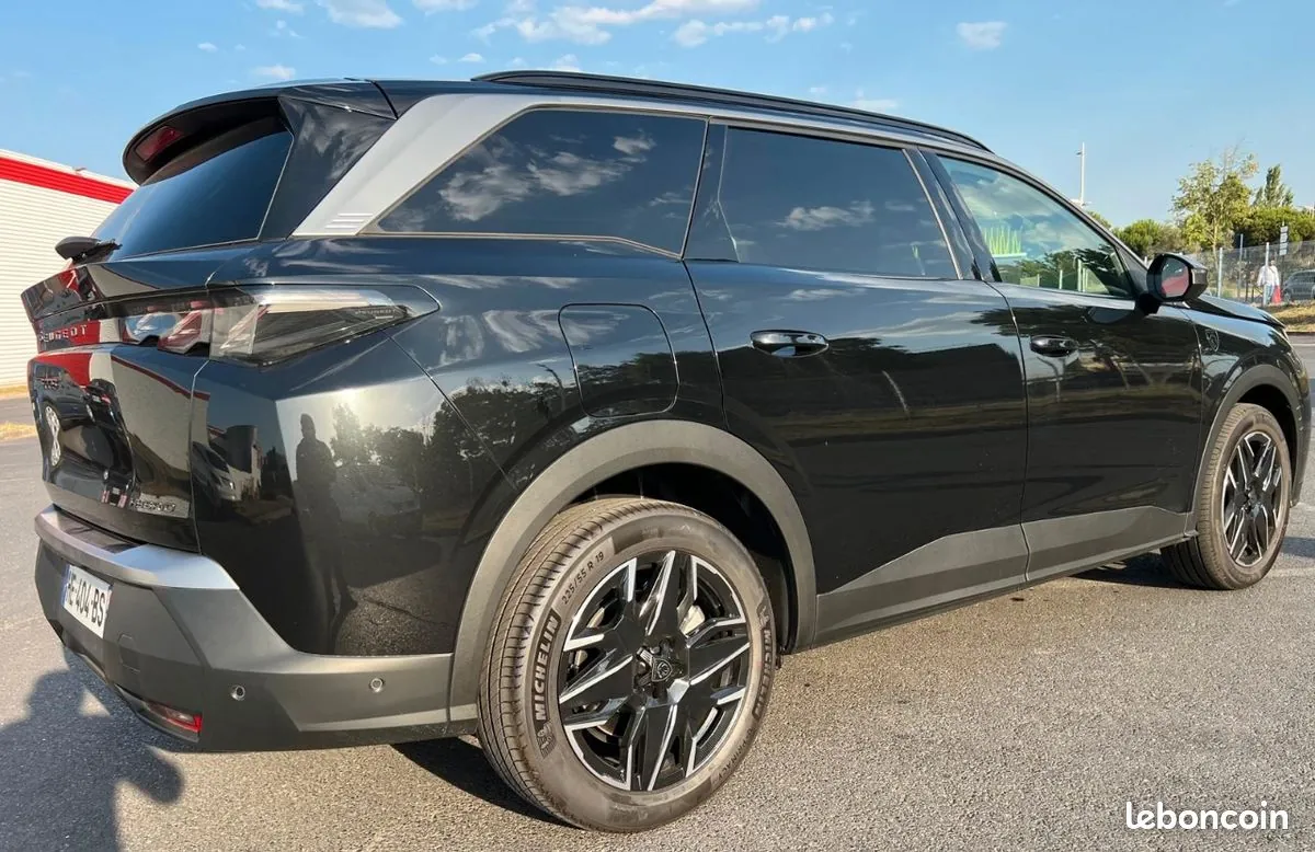 Peugeot 5008 2025 photo 4