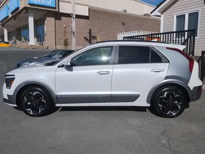 Kia Niro 2025 photo 2