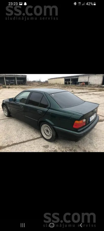 BMW 323