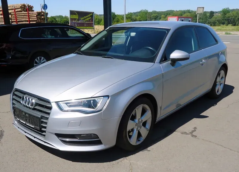 Audi A3 2015 photo 2