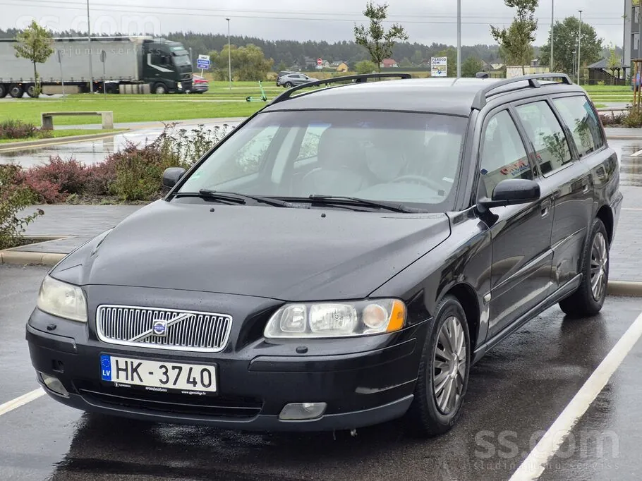 Volvo V70 2005 photo 2