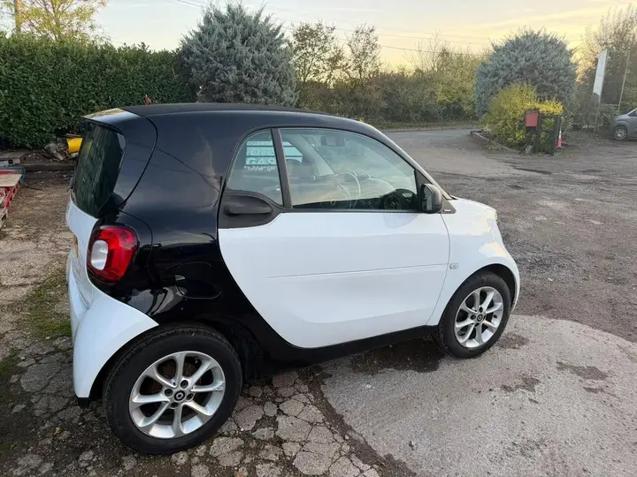 Smart Fortwo 2016 photo 3