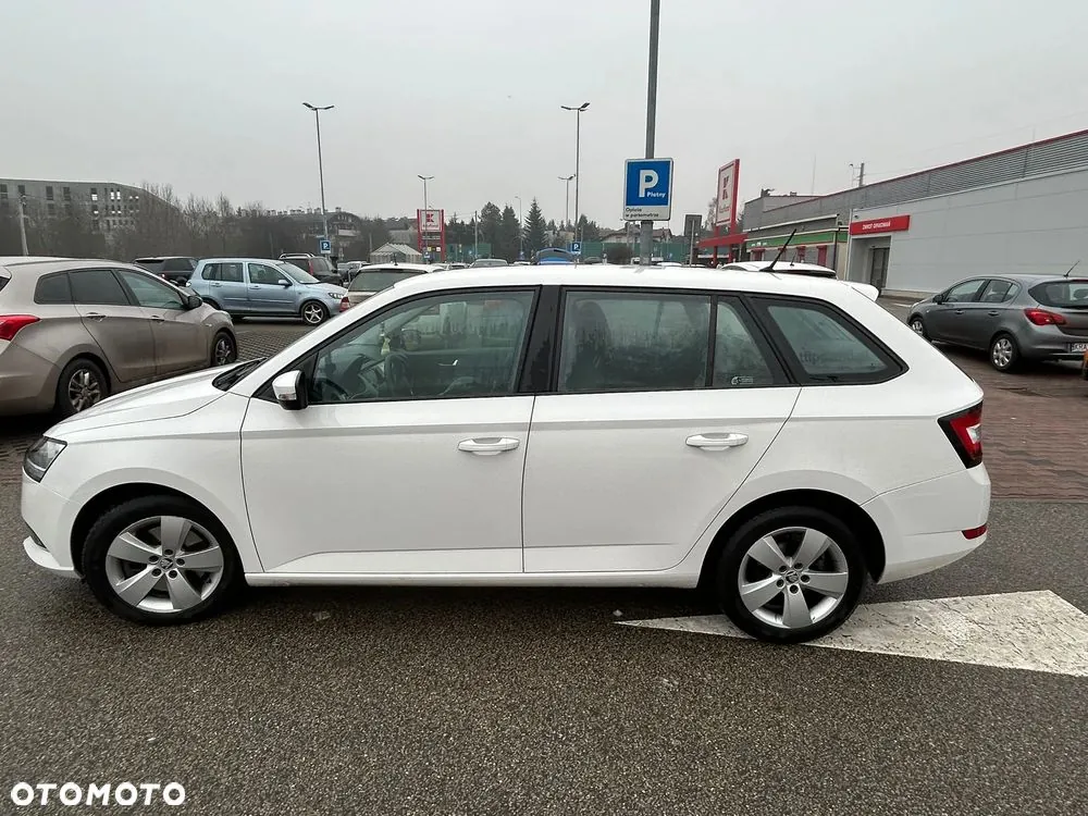 Skoda Fabia 2019 photo 2