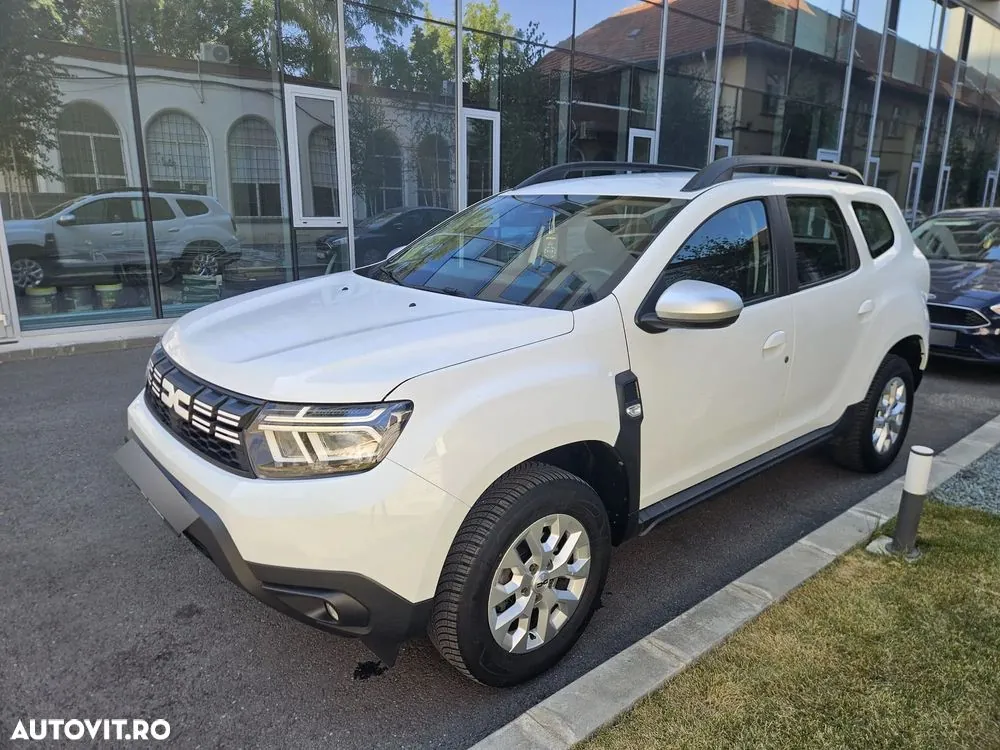 Dacia Duster 2023 photo 2