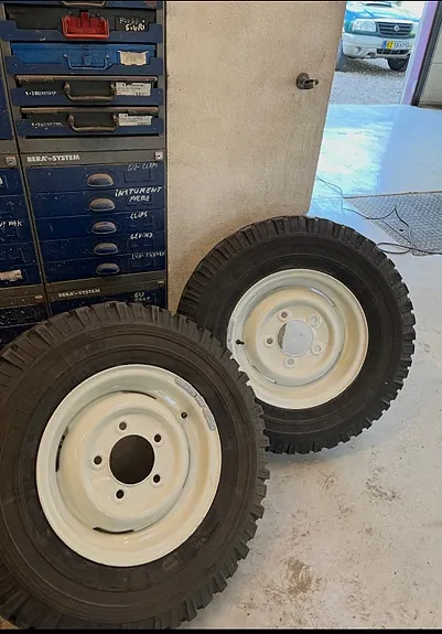 Land Rover Defender 110 1990 photo 2