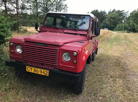 Land Rover Defender 110