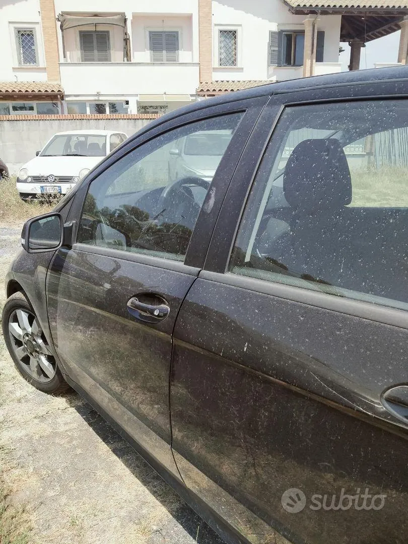 Mercedes-Benz A-Class 2010 photo 2