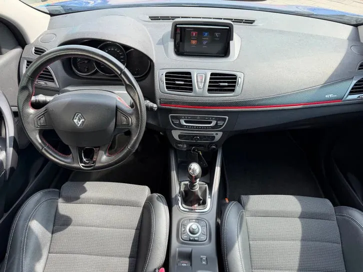 Renault Mégane 2015 photo 3