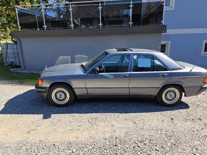 Mercedes-Benz 190