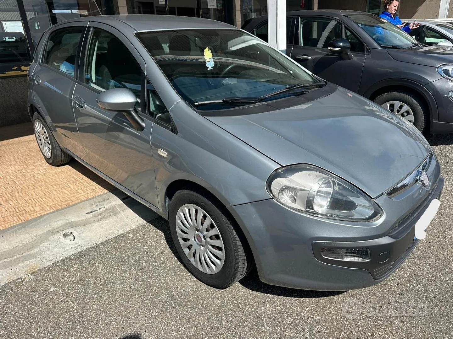 Fiat Grande Punto 2010 photo 2