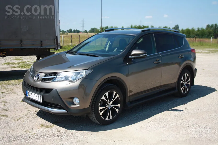 Toyota Rav4 2015 photo 4