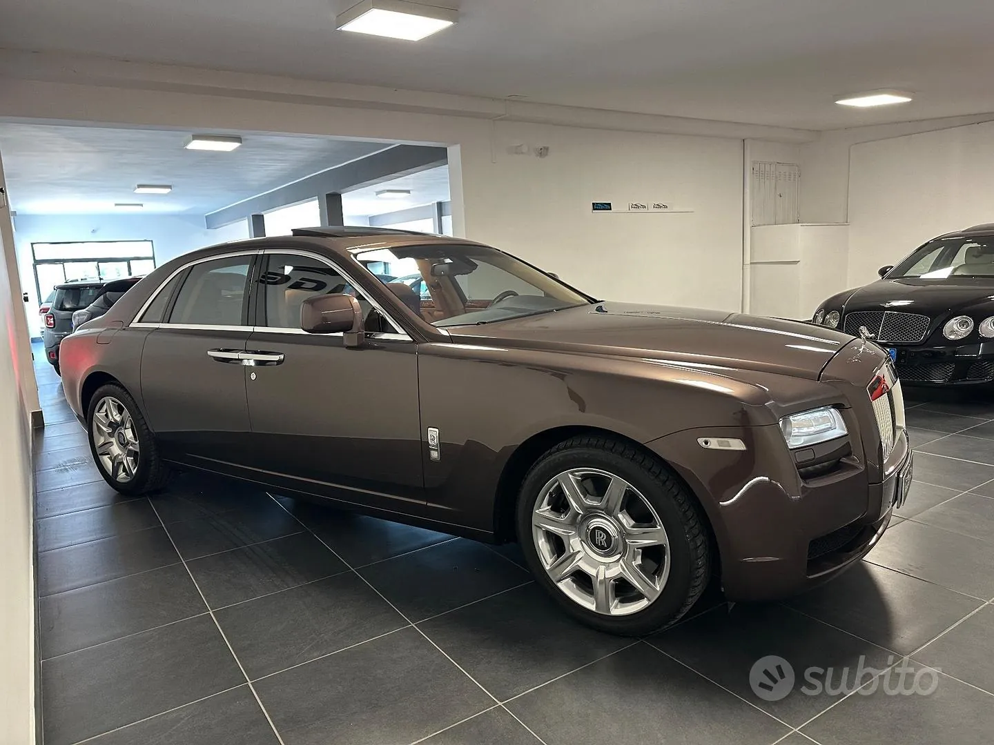 Rolls-Royce Ghost 2010 photo 5
