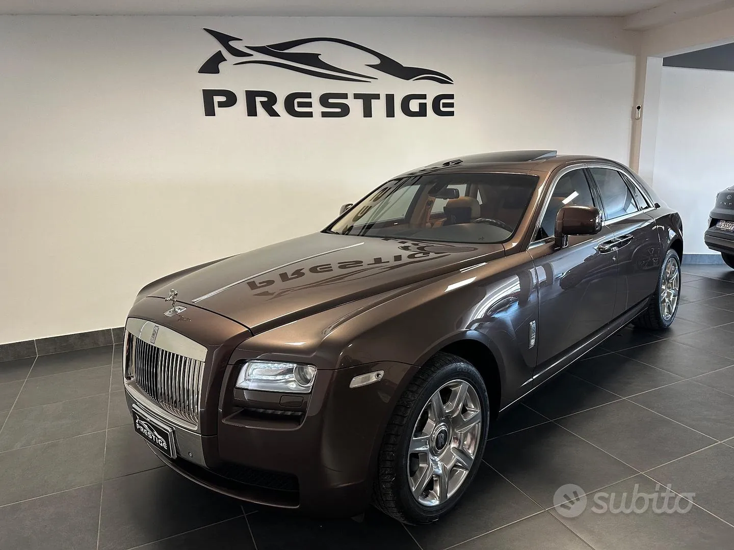 Rolls-Royce Ghost 2010 photo 2