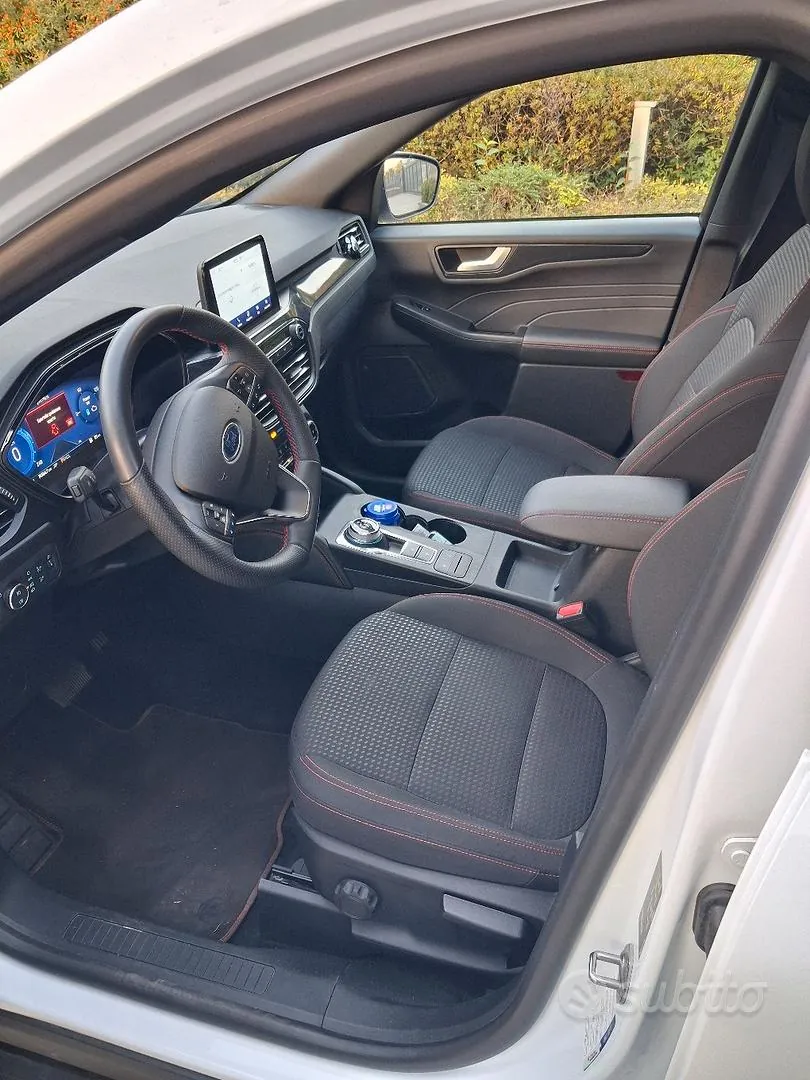 Ford Kuga 2024 photo 4