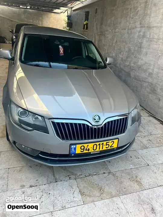 Skoda Superb 2014 photo 2
