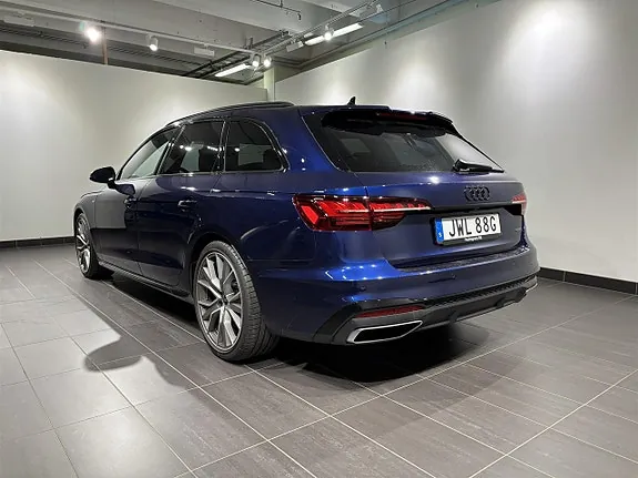 Audi A4 2022 photo 2