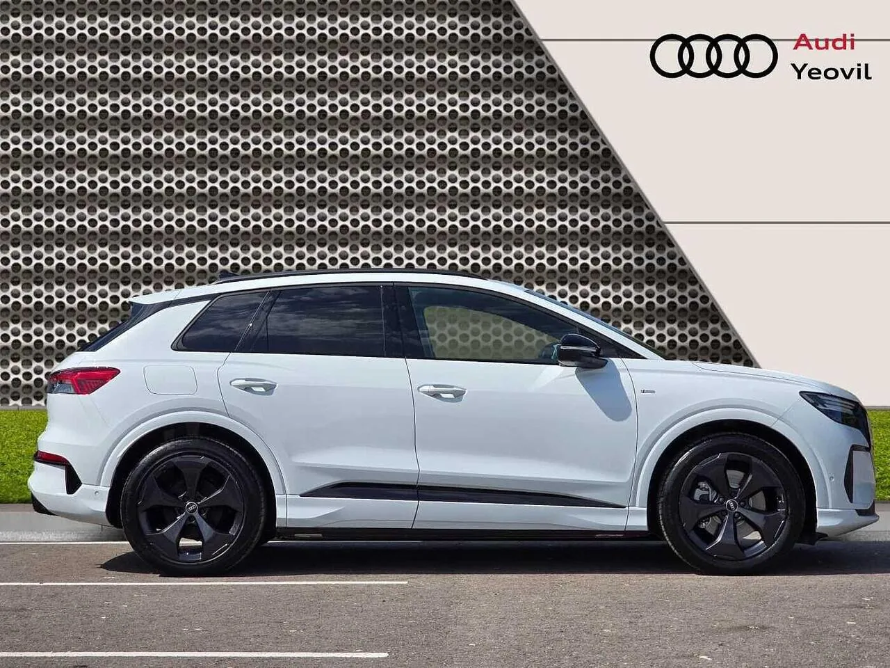 Audi Q4 E-Tron 2026 photo 4