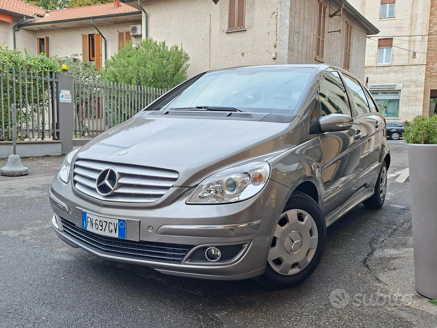 Mercedes-Benz B 170 2007 photo 2