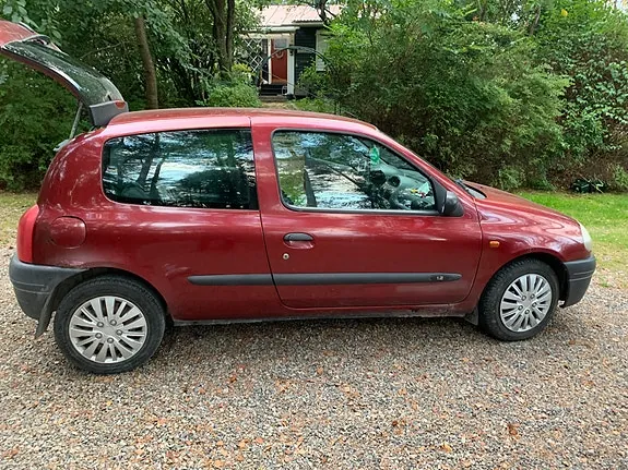 Renault Clio 1999 photo 4