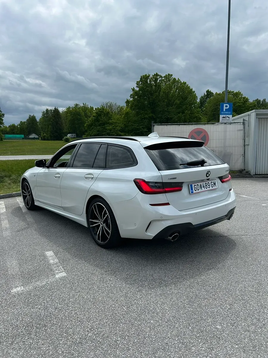 BMW 3 Series 2020 photo 3