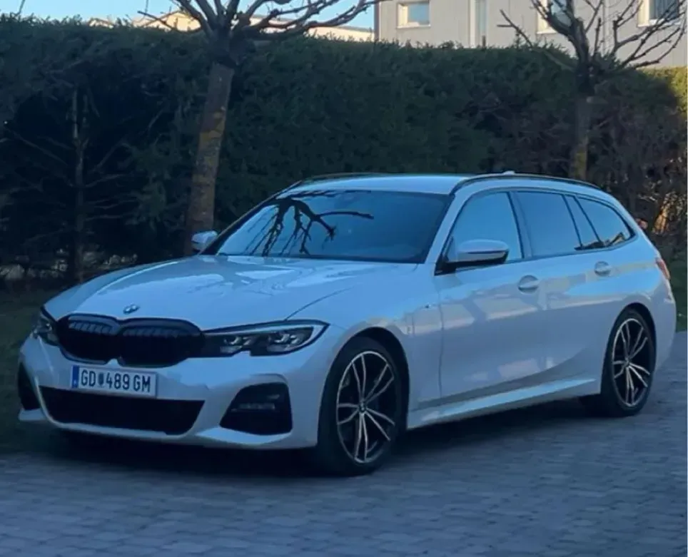 BMW 3 Series 2020 photo 2