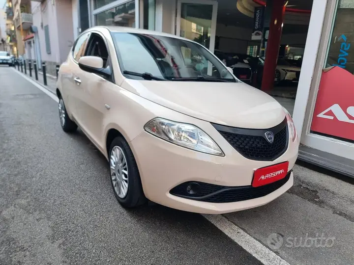 Lancia Ypsilon 2017 photo 2