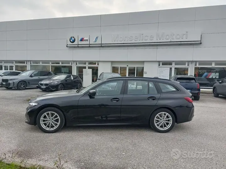 BMW 3 Series 2025 photo 2