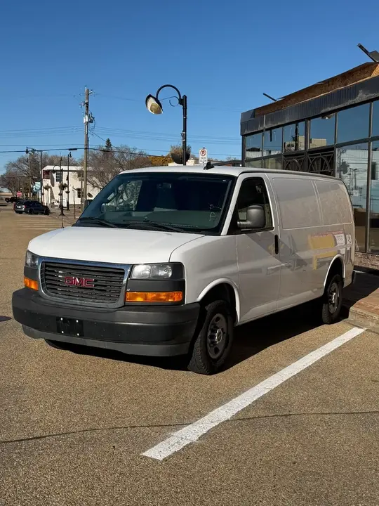 GMC Savana